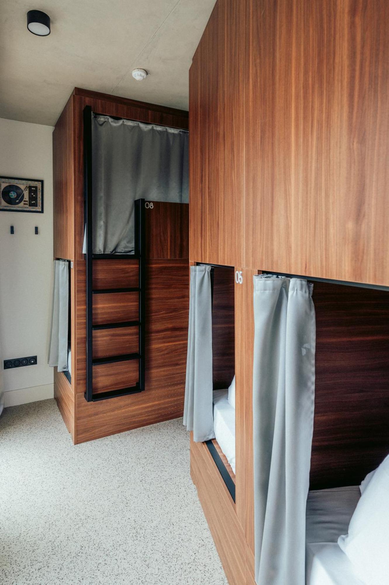 Jost Hostel Bordeaux Gare St Jean Экстерьер фото