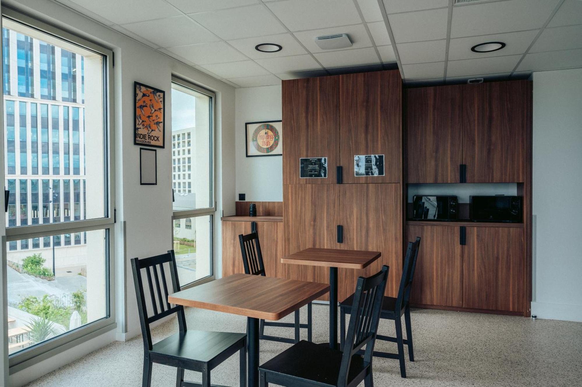Jost Hostel Bordeaux Gare St Jean Экстерьер фото